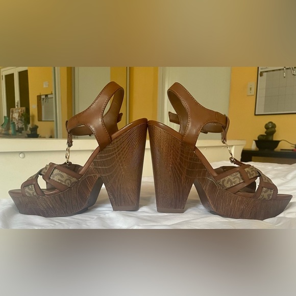 GBG Brown Leather Heels - Picture 5 of 7